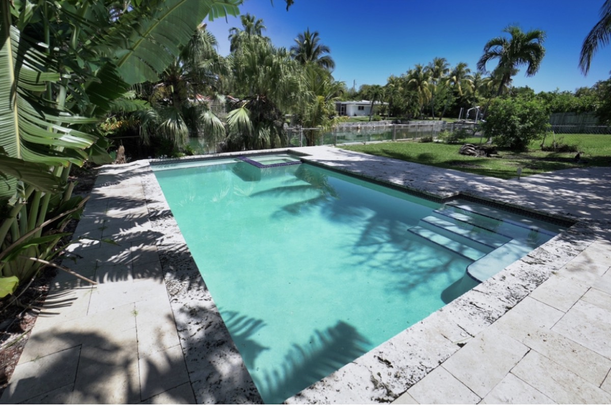 1395 Daytonia Rd, Biscayne Point Miami