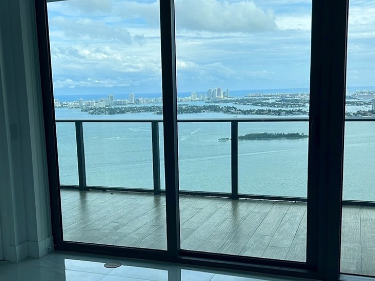 650 NE 32nd St, Edgewater Miami